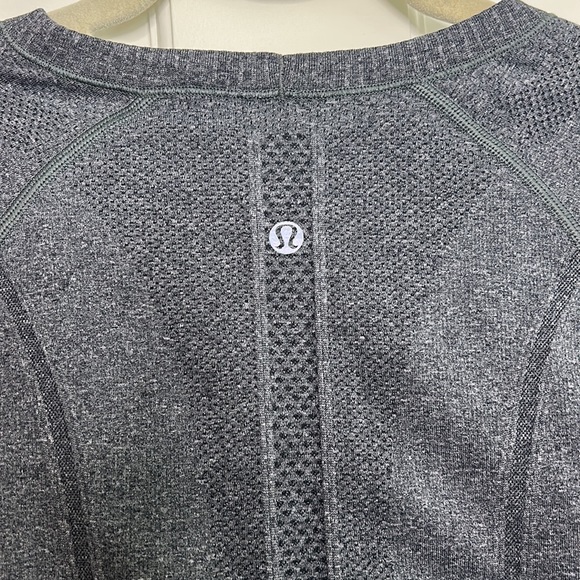 Lululemon Swiftly Tech Long Sleeve dark gray, size 4 - Picture 6 of 6